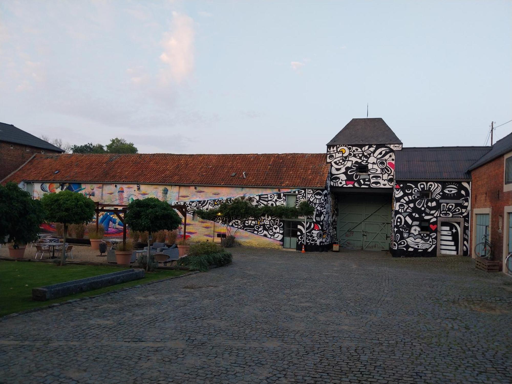 At Haras Petit-hallet Landhaus